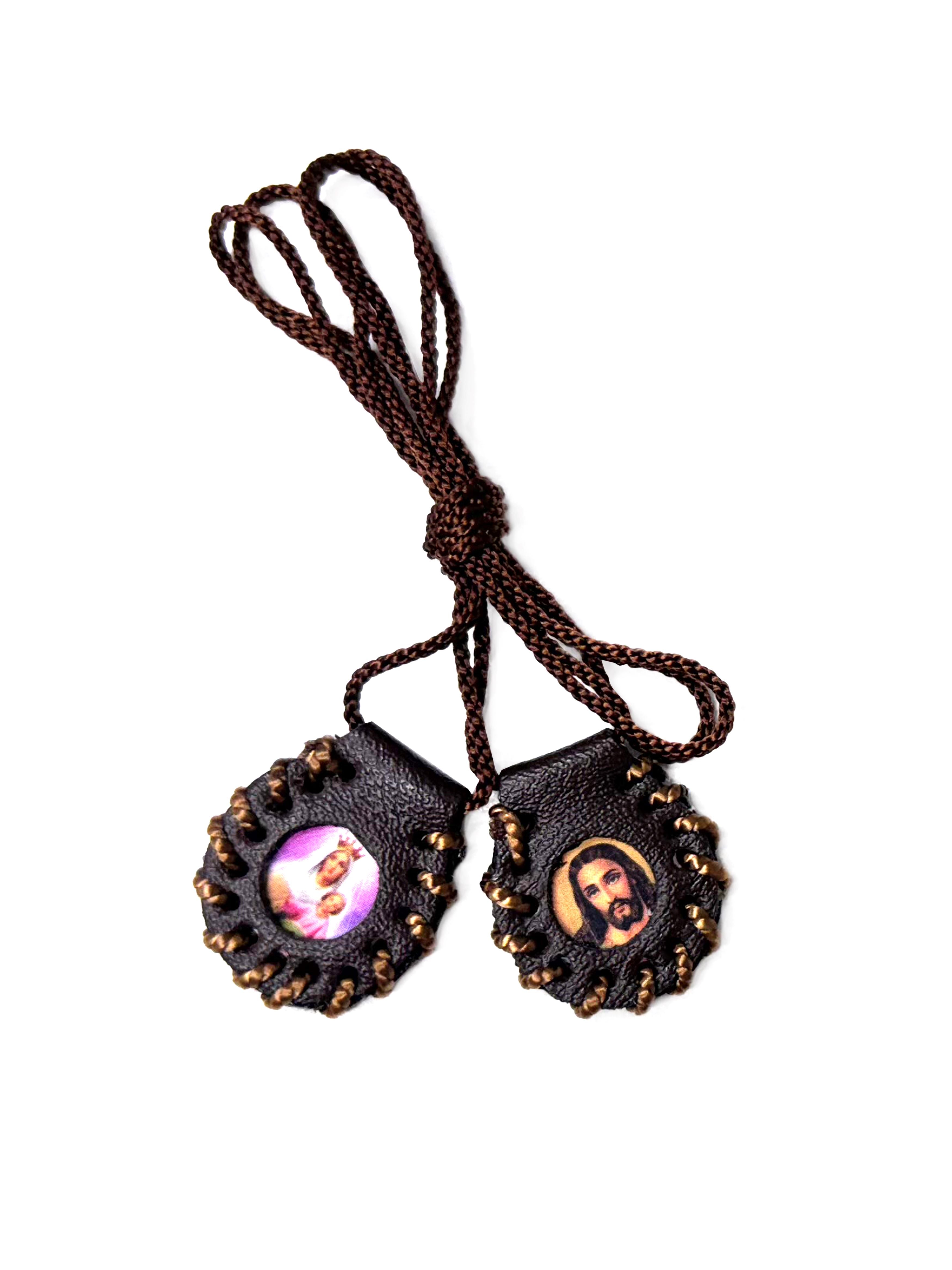 Traditional round leather scapular of Our Lady of Mt Carmel, Escapulario redondo de cuero tradicional de La Virgen del Carmen