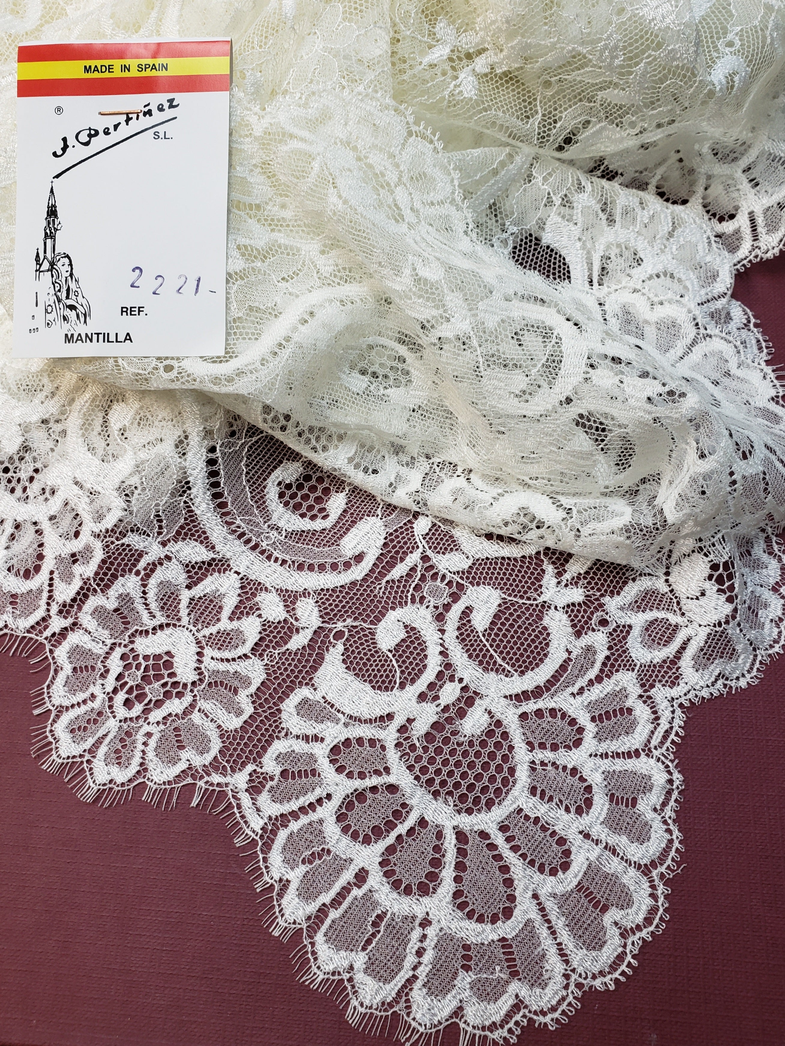 Spanish Wedding Veil 2221 230/ Wedding Mantillas