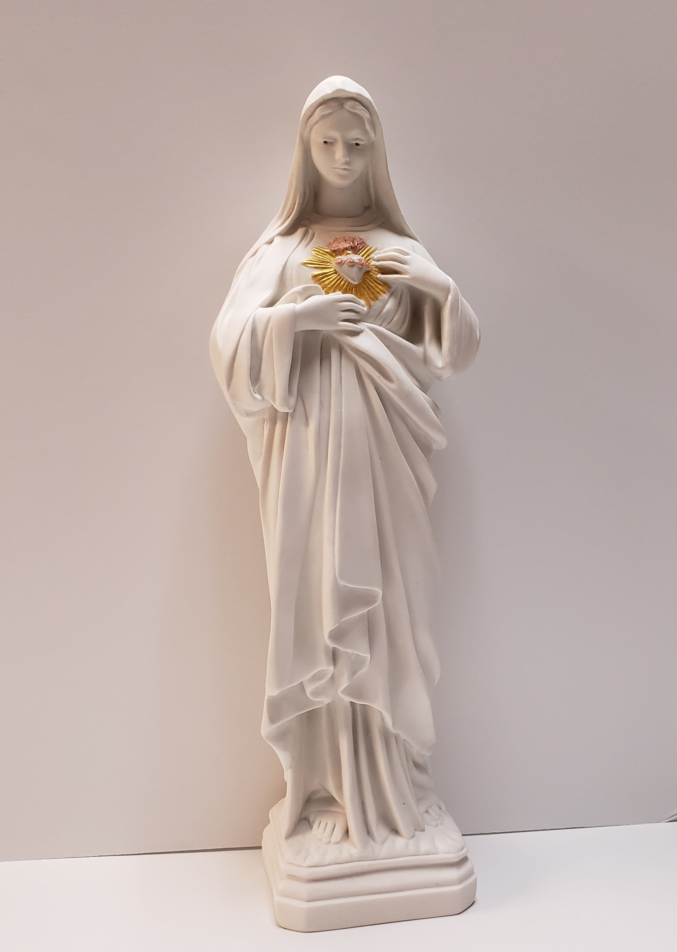 15.25 The Immaculate Heart of the Mary /  Inmaculado Corazon de Maria Collection White-Gold- Hand Painted