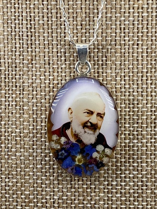 Padre Pio Oval - Guadalupe Collection - 12