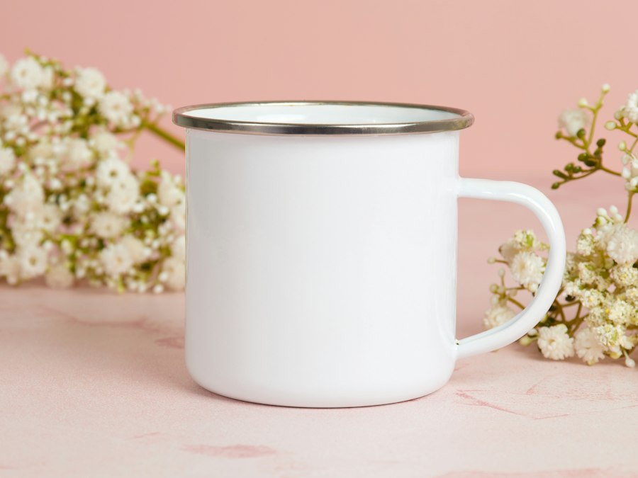 Mugs and tumblers